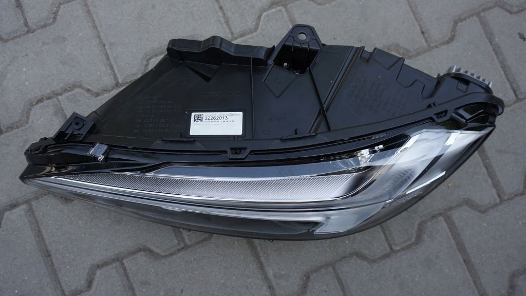 фото №3, Volvo s90 v90 cc - лампа левая перед full led