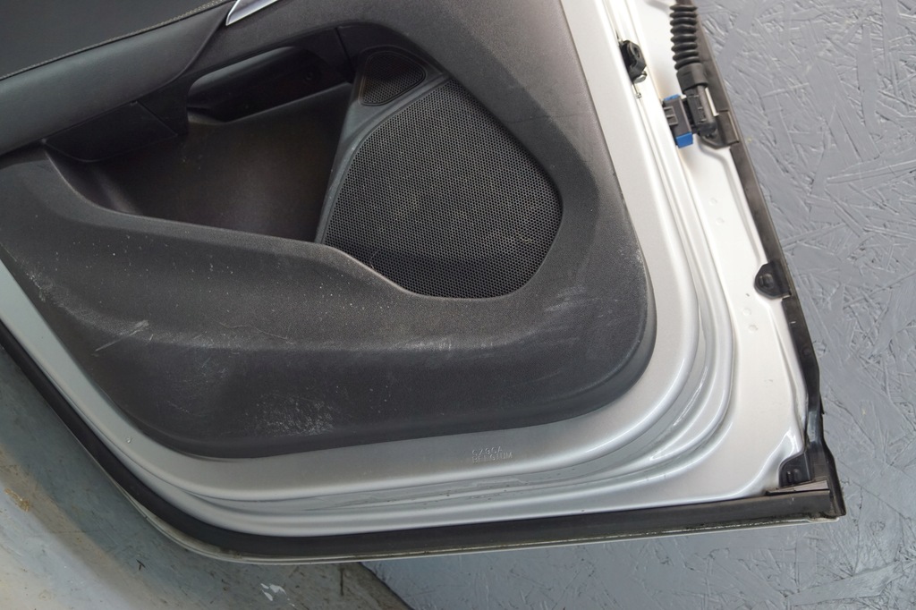 фото №15, Дверь левый задняя volvo v40 ii 711-16