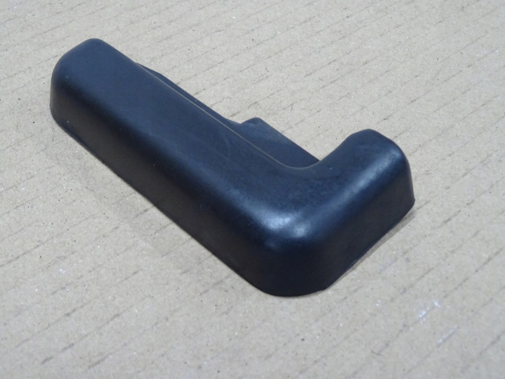 фото №11, Patrol заглушка гумовий елемент захист шарнір кришки gr y60