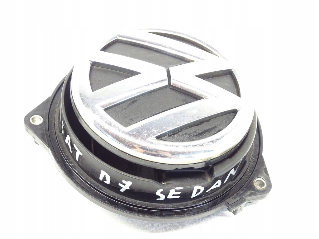 фото №1, Ручка емблема кришки багажника vw pasat b7 cc golf 3c5827469j 6r0827469c