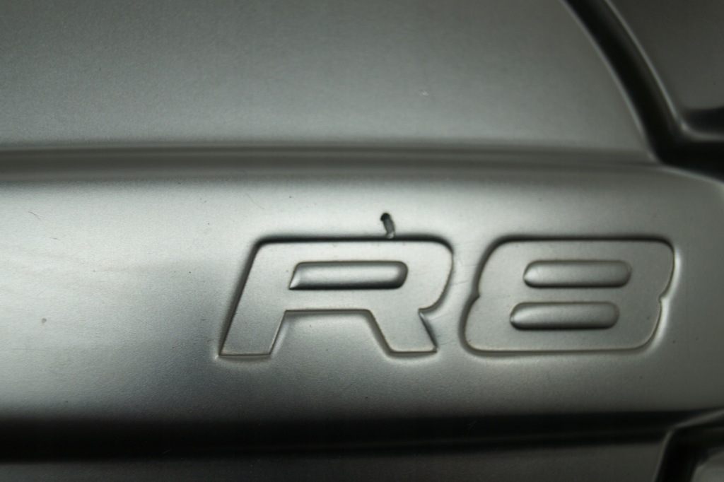 фото №2, Заливна горловина пального труба кришка audi r8 оригінал 420 06-