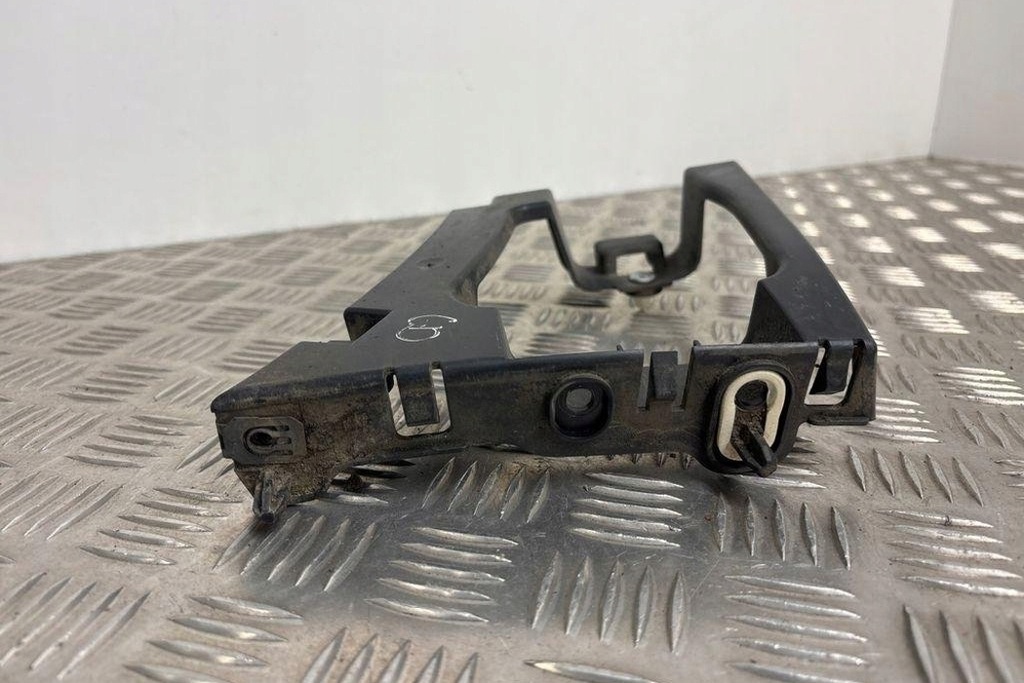 фото №8, Правый направляющая заднего бампера peugeot expert фургон 9810215980 1.6l дизель