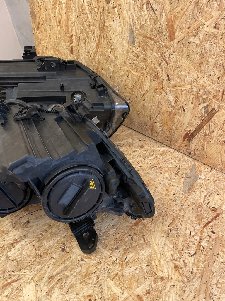 фото №13, Лампа правая левая поворотная bi ксенон поворотный amg mercedes cla w 117 !