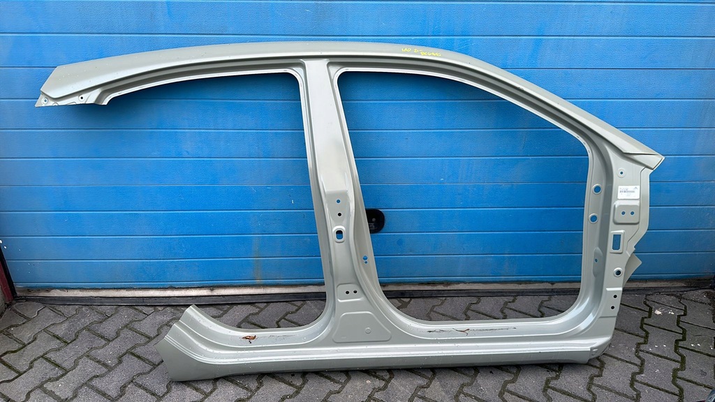 фото №1, Hyundai i10 2021- обшивка порог правое