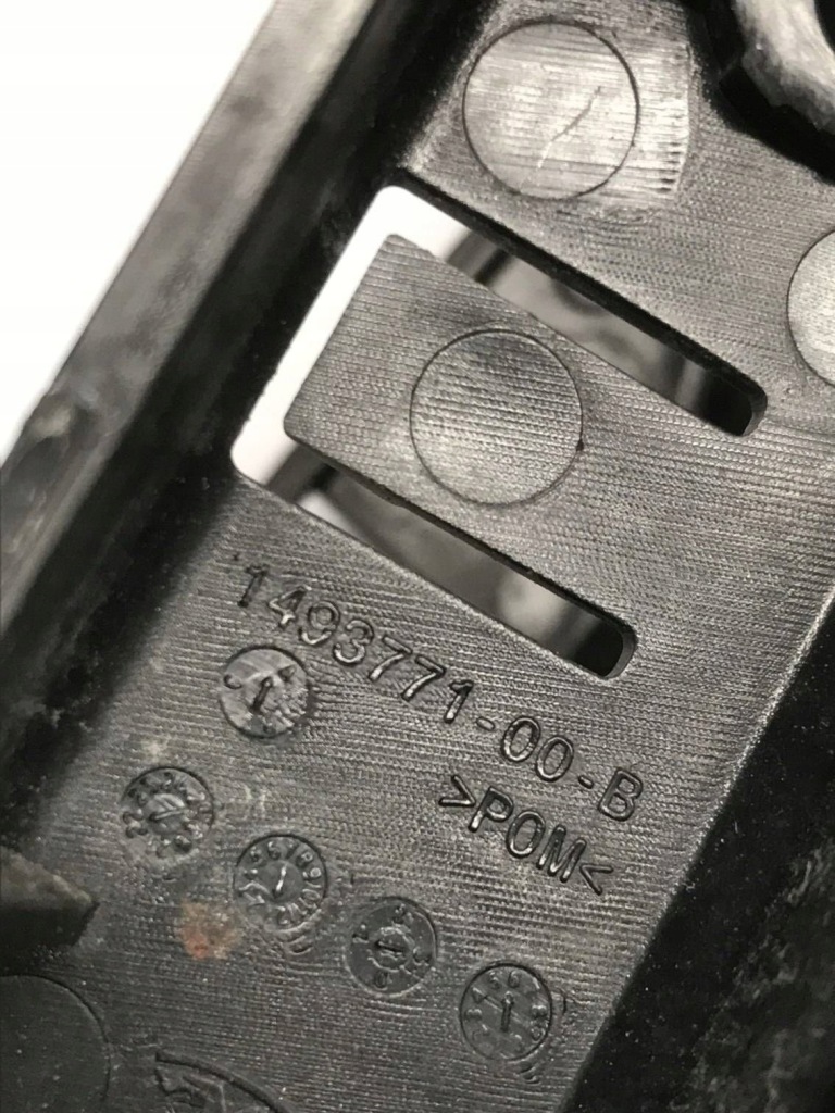 Купить Tesla model y 2021 правая / кронштейн бампера передний 149377100b