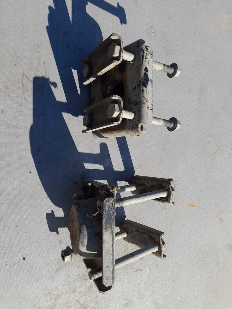 фото №1, Nissan env200 e-nv200 кронштейн рессора