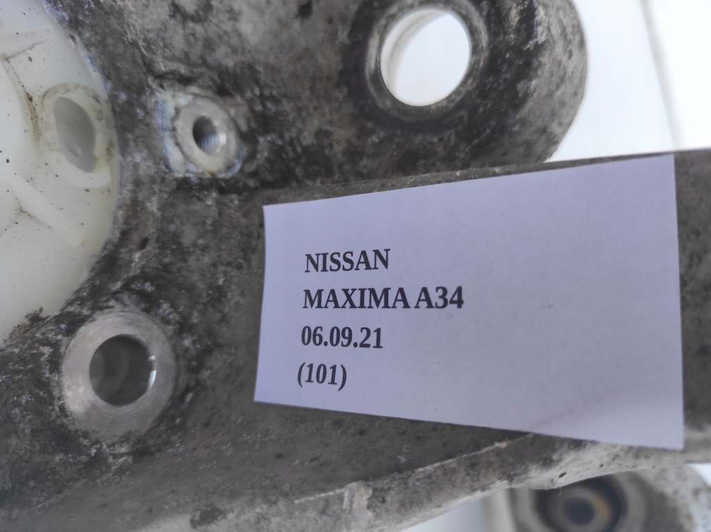 фото №7, Поворотный кулак правый lub левый задняя nissan maxima a34