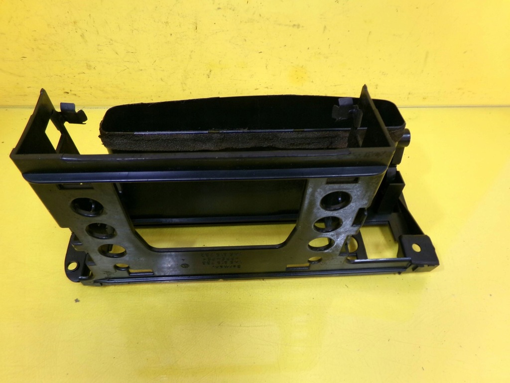 фото №8, Ґрати середнього обдув рамка радіо volkswagen golf iii 1h6819736 nr539