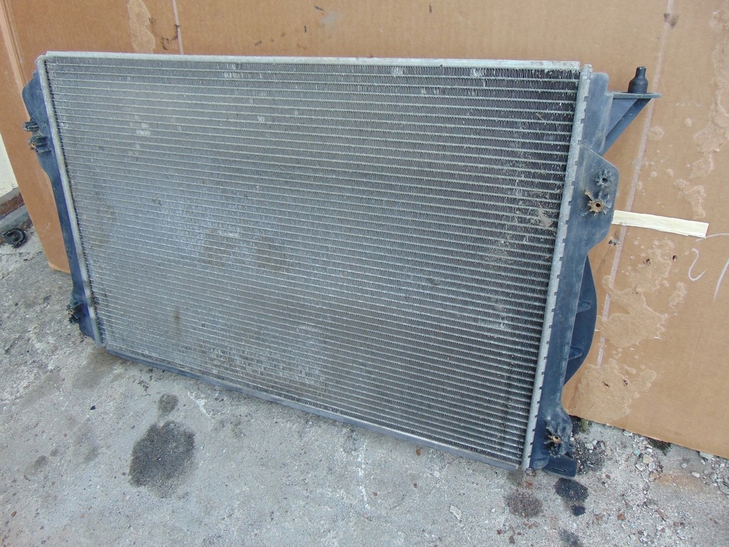 фото №10, Радиатор wody a6 c6 2.0 tdi 4f0121251q