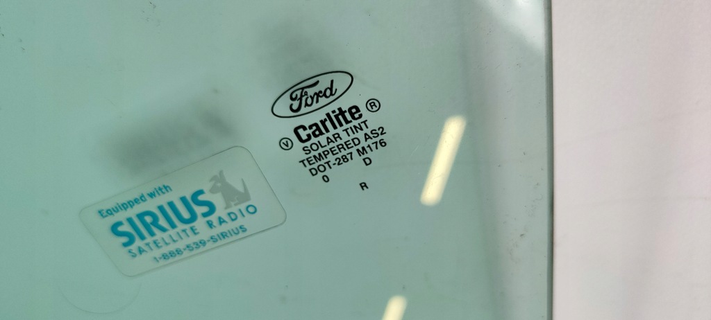 фото №5, Стекло боковая дверь левая ford mustang cabrio 05-14