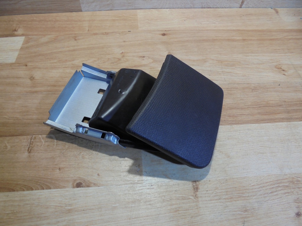 фото №6, Попільничка nissan micra k12 68855ax