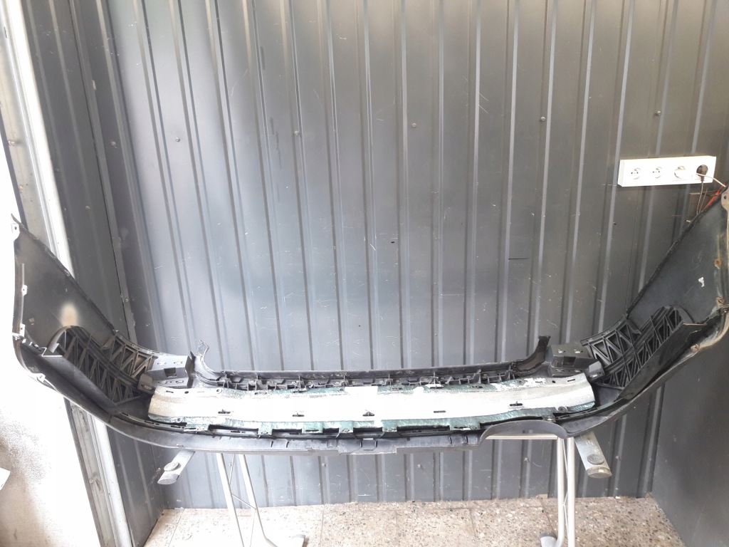 фото №12, 8d9807521aa бампер задня audi a4 b5 kombi 99-02r зелений