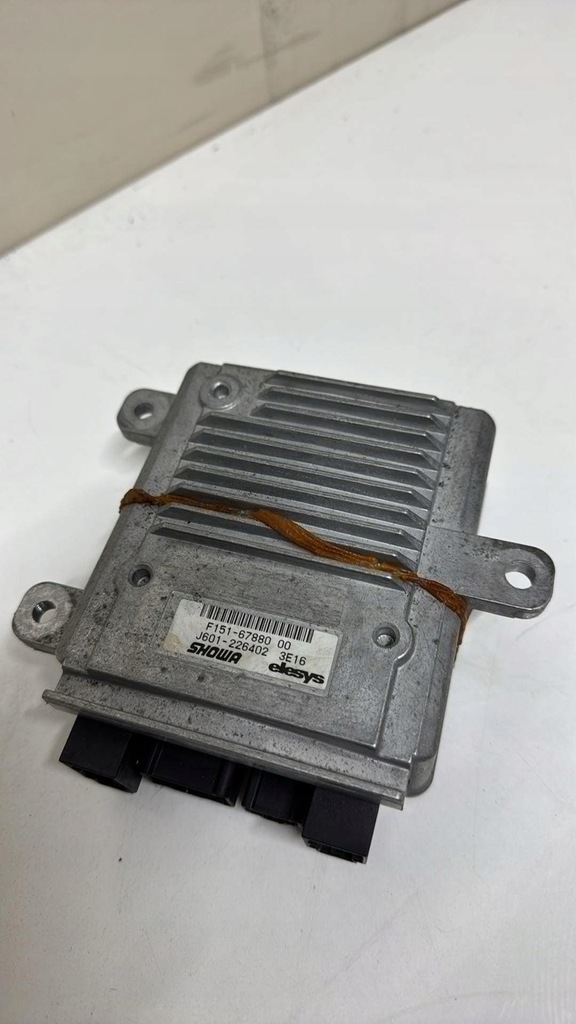 фото №3, Mazda rx-8 rx8 модуль блок керування підсилювача f151-67880