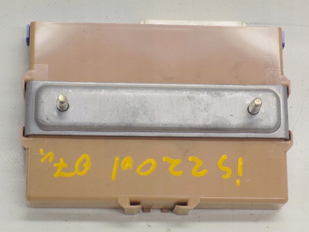 фото №3, Lexus is ii is220d 2.2d модуль замка 89990-53016