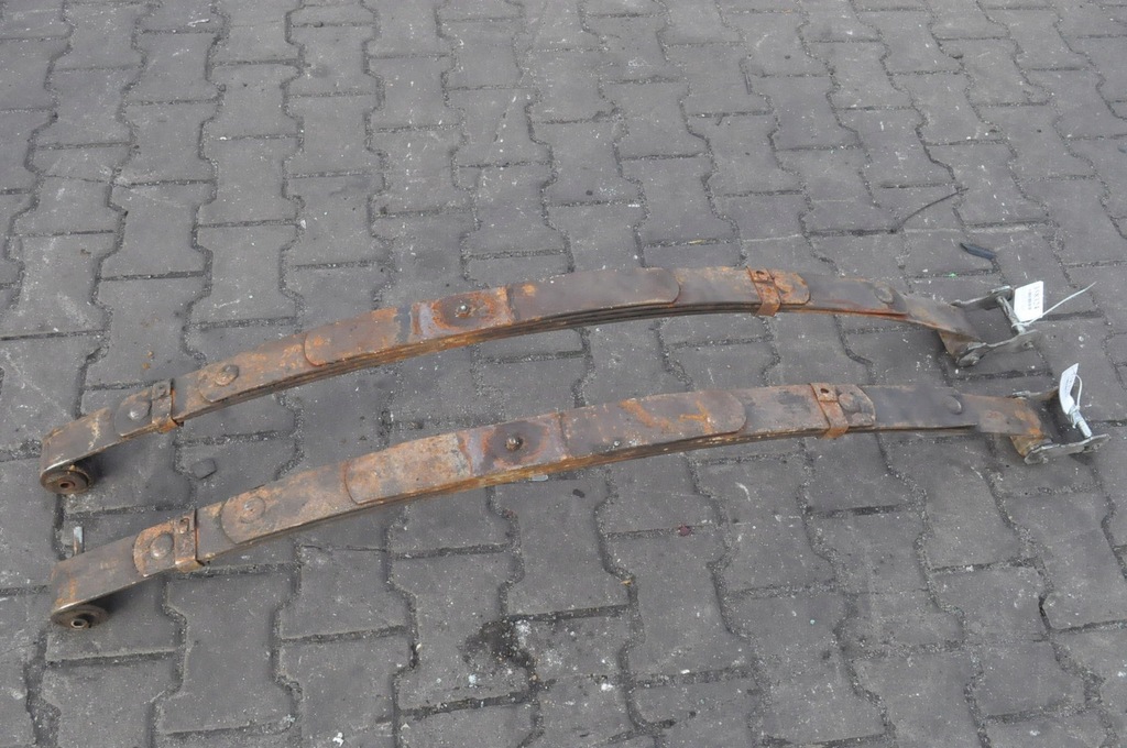 фото №1, Ford mustang i hardtop 1968r щітки ресори комплект