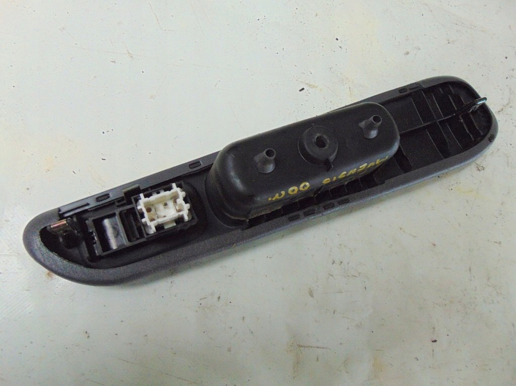 фото №6, Toyota avensis t22 00r панель переключатель левый задняя