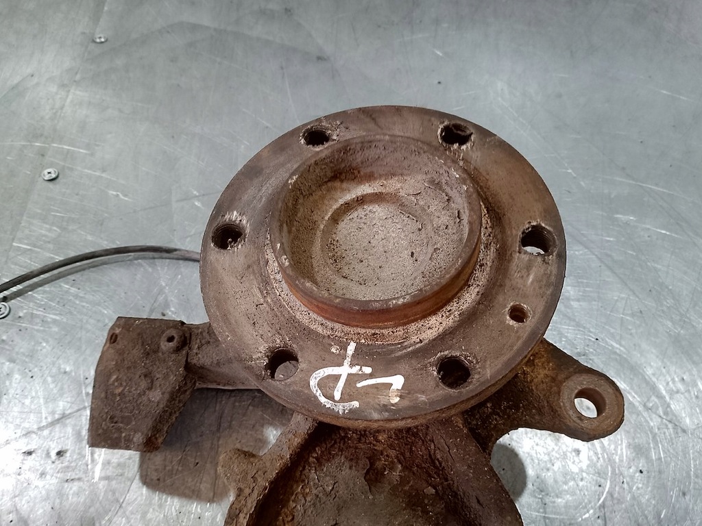 фото №6, Поворотный кулак левый перед vw crafter 2.5 tdi