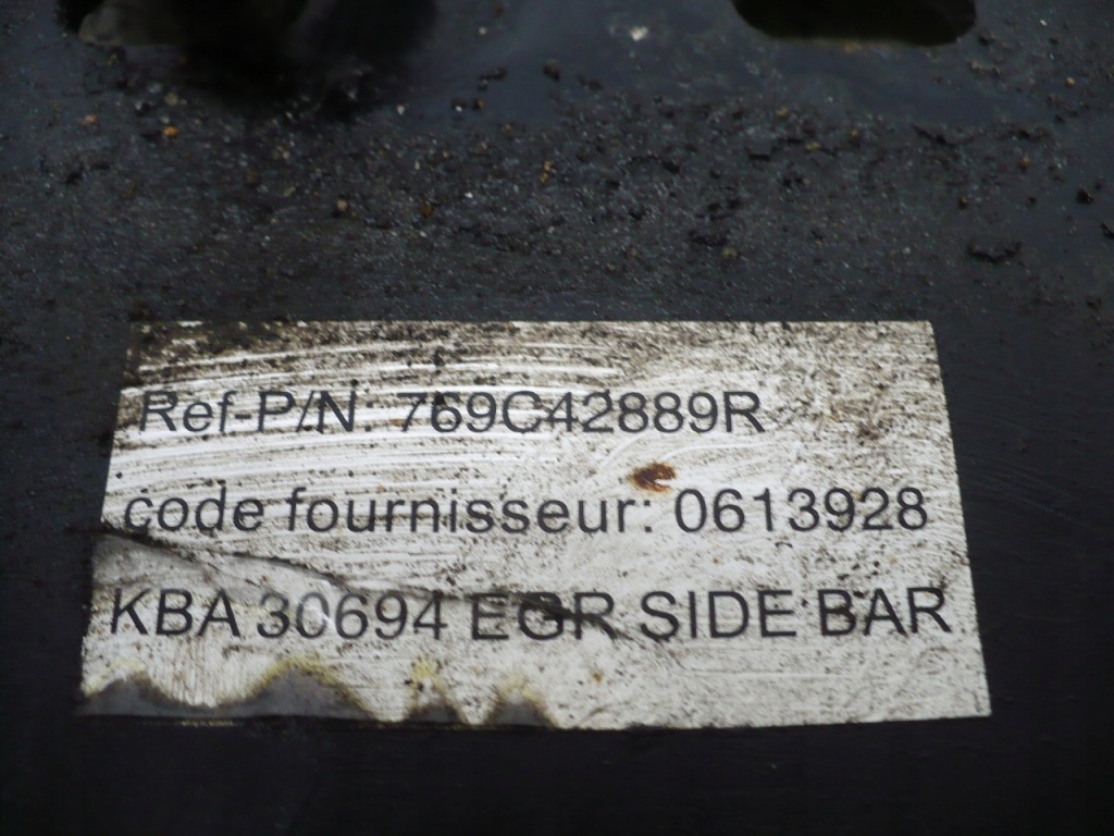 Трубопровід труби перед поріг пороги правий лівий duster i комплект кріплення в Україні