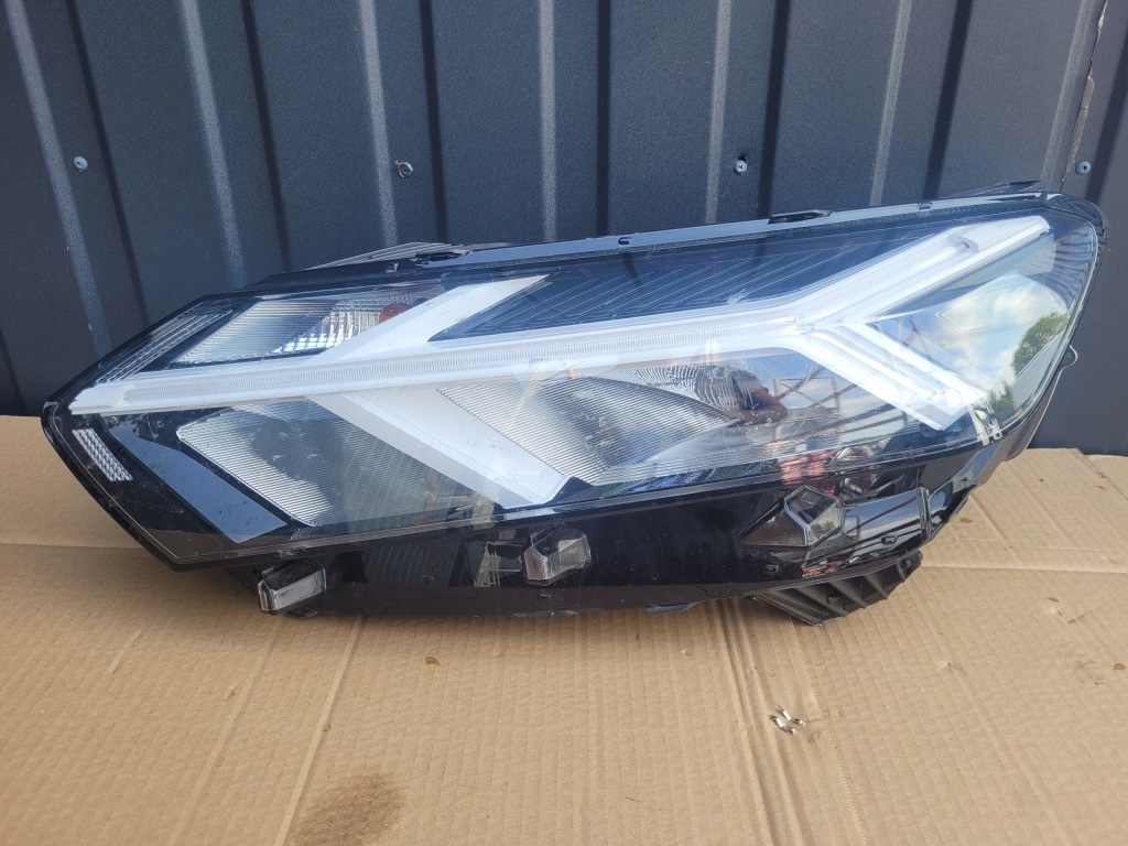 фото №1, Dacia sandero logan 3 iii 20- лампа левая перед 260601750r