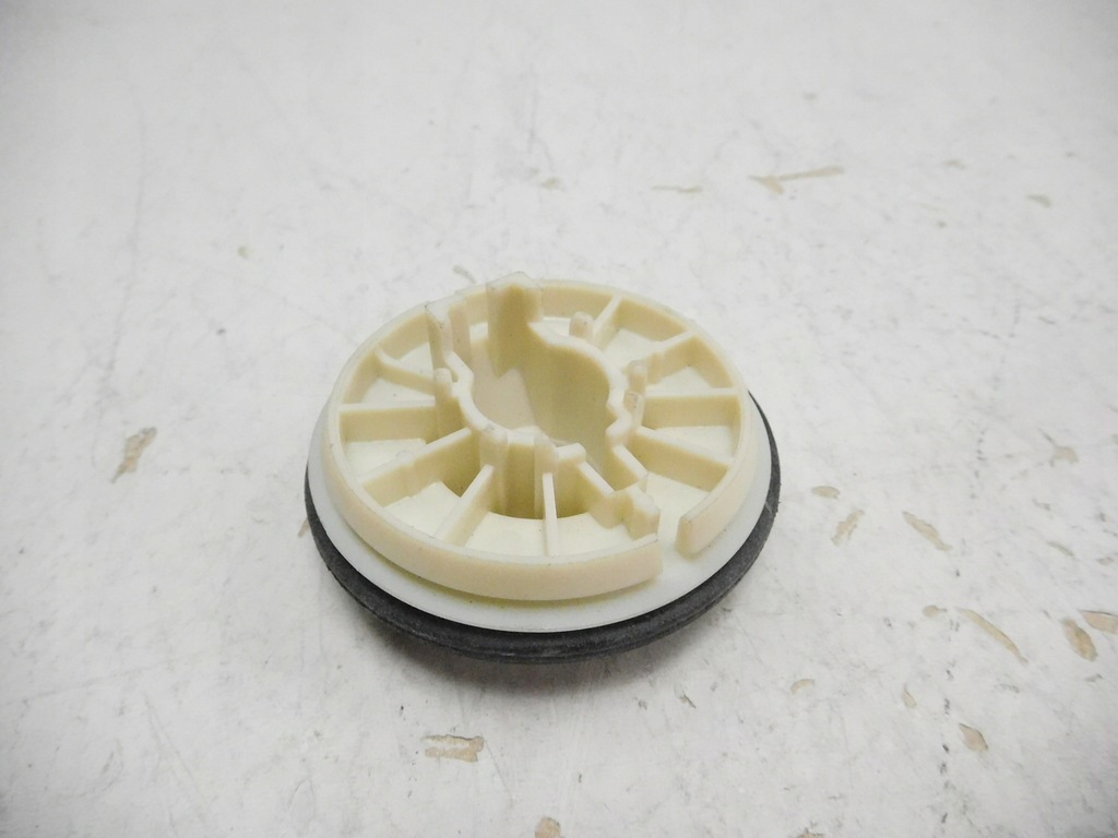 фото №9, Кришка заливної пального з замком citroen c4 1508.c4