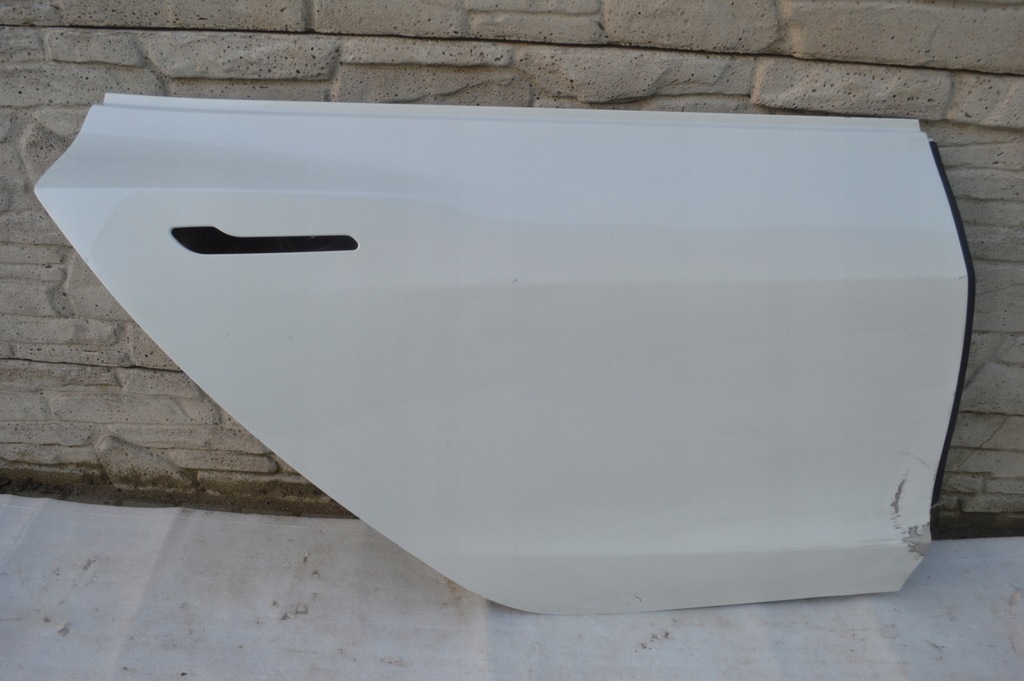 фото №3, Двері задні праве tesla 3