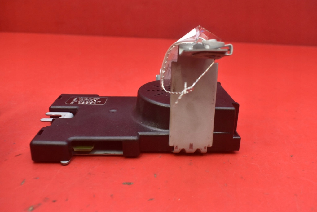 фото №6, Усилитель антенны 8p4035225 7617310103 audi a3 8p 04-08