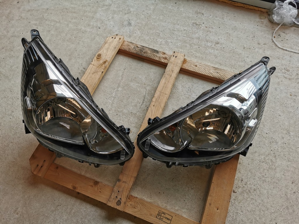 фото №1, Лампа левая обычная mitsubishi space star ii 2013- + правая