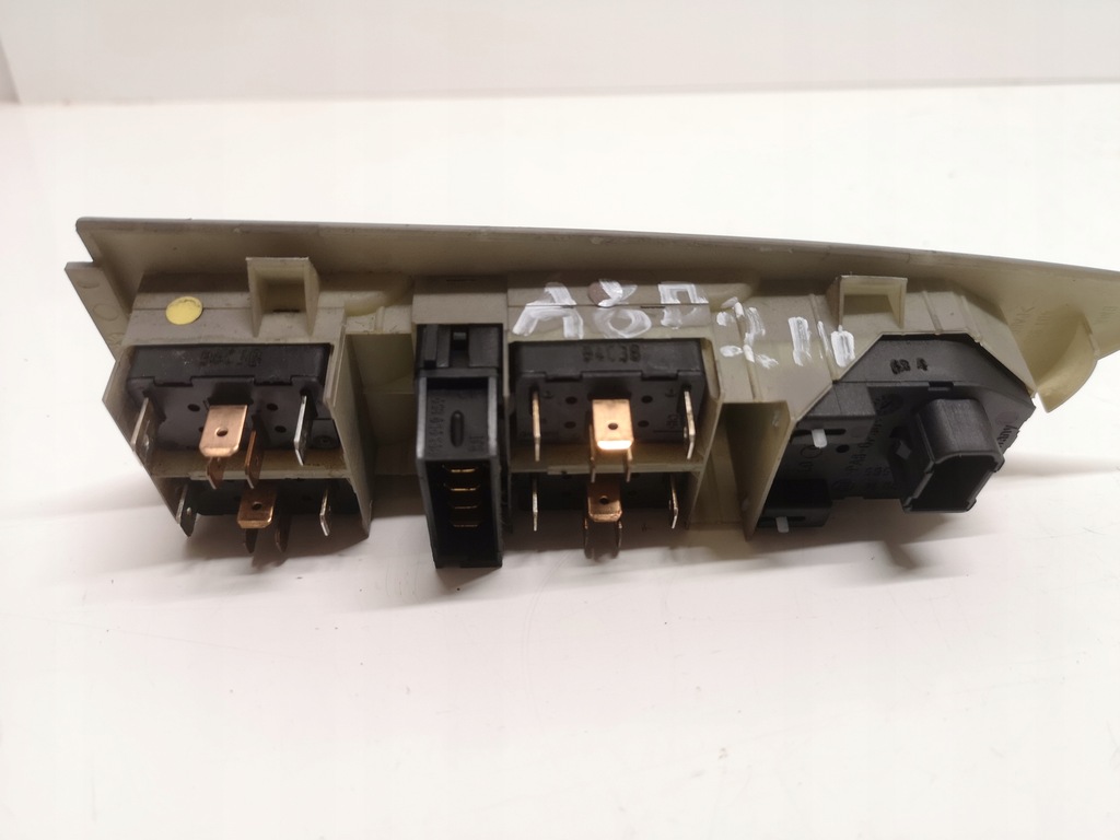 фото №12, Audi a8 d2 94-02 панель управление окон 4d1959517