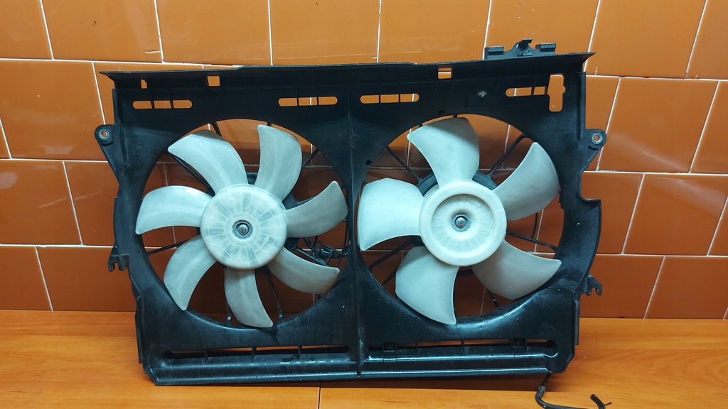 фото №1, Корпус вентилятора вентилятор радиатора toyota avensis t25 06- lift 2,2