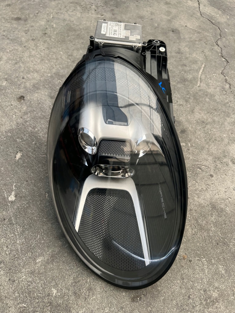 Купить Porsche 992 фара правый  перед led ксенон 992941006h