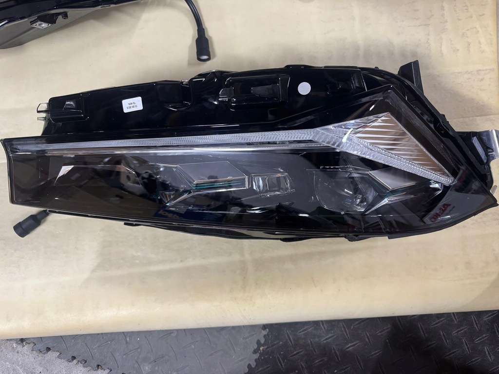 фото №16, Skoda superb iv 4 полный лампы перед full led matrix лампа правая левая