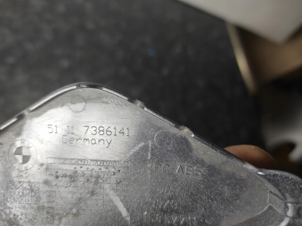 фото №1, Bmw 3 f30 f31 заглушка фаркоп перед 7386141