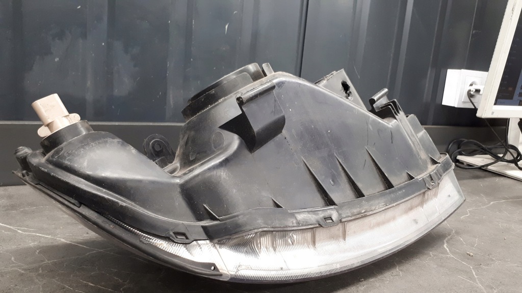 фото №12, 92101-170 фара левый hyundai matrix