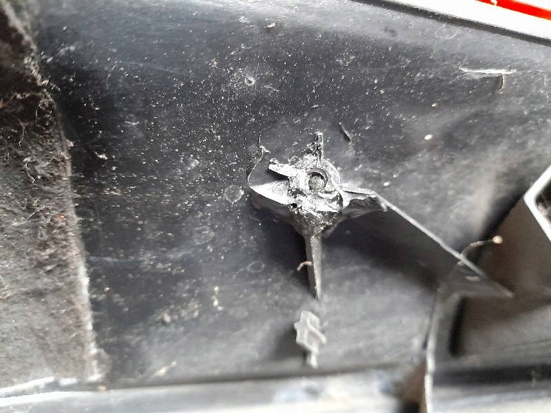 фото №5, Лампа ліва задня mitsubishi space runner