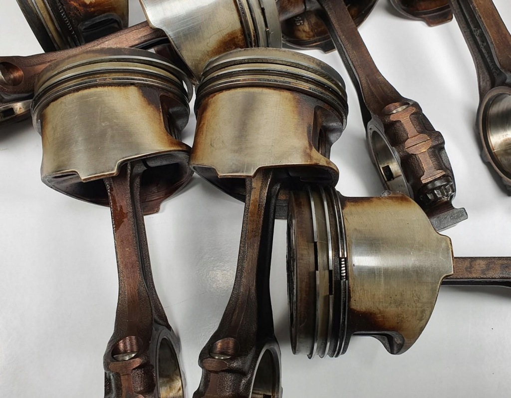 фото №10, Поршень шатун mercedes w126 3.8 v8 116963