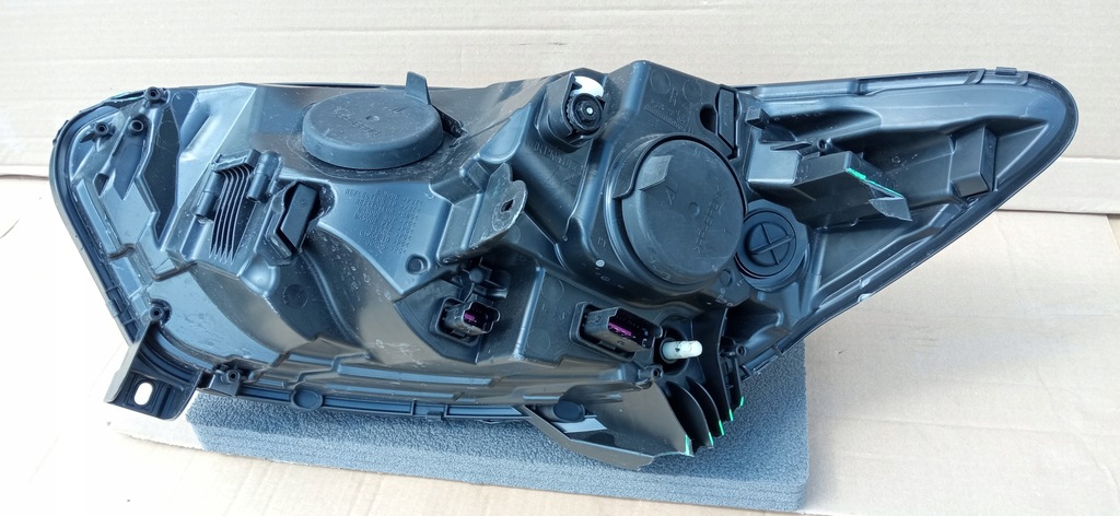 фото №12, Renault captur i 13- лампа фара правый перед обычная h1 260105066r