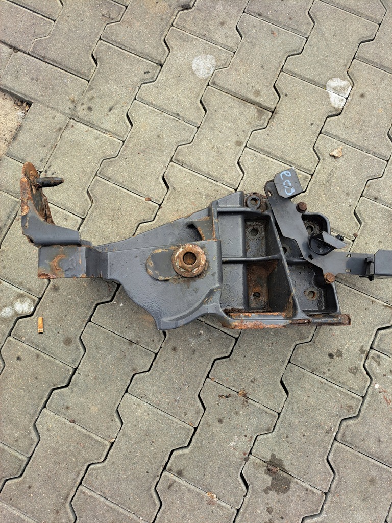 фото №3, Кронштейн кронштейн левый рессора renault magnum dxi