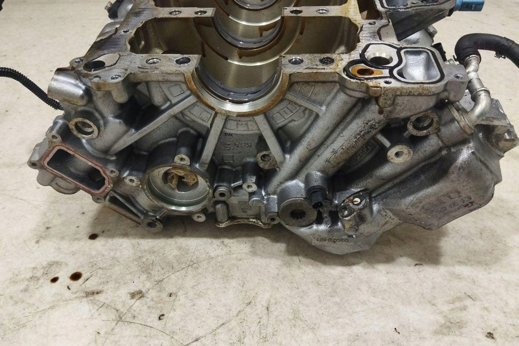 фото №10, Блок двигателя audi a8 4h_ ctg бензиновый 320kw 2014