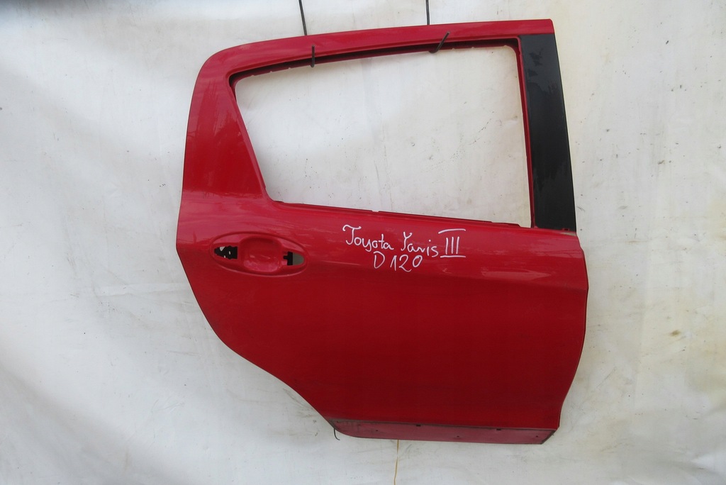 фото №1, Toyota yaris iii дверь правый задняя