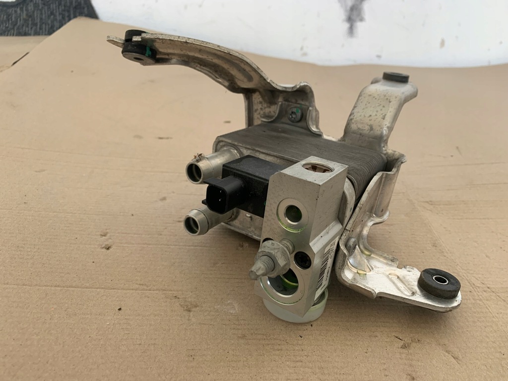 фото №1, Ford mustang mach-e rwd 75.7 kwh клапан расширительный радиатор кондиционер оригинал