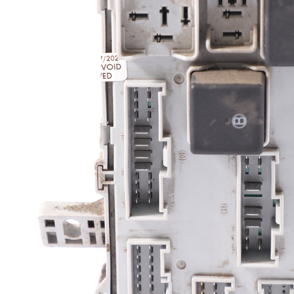 фото №9, Hyundai h-1 коробка запобіжників 919504h071