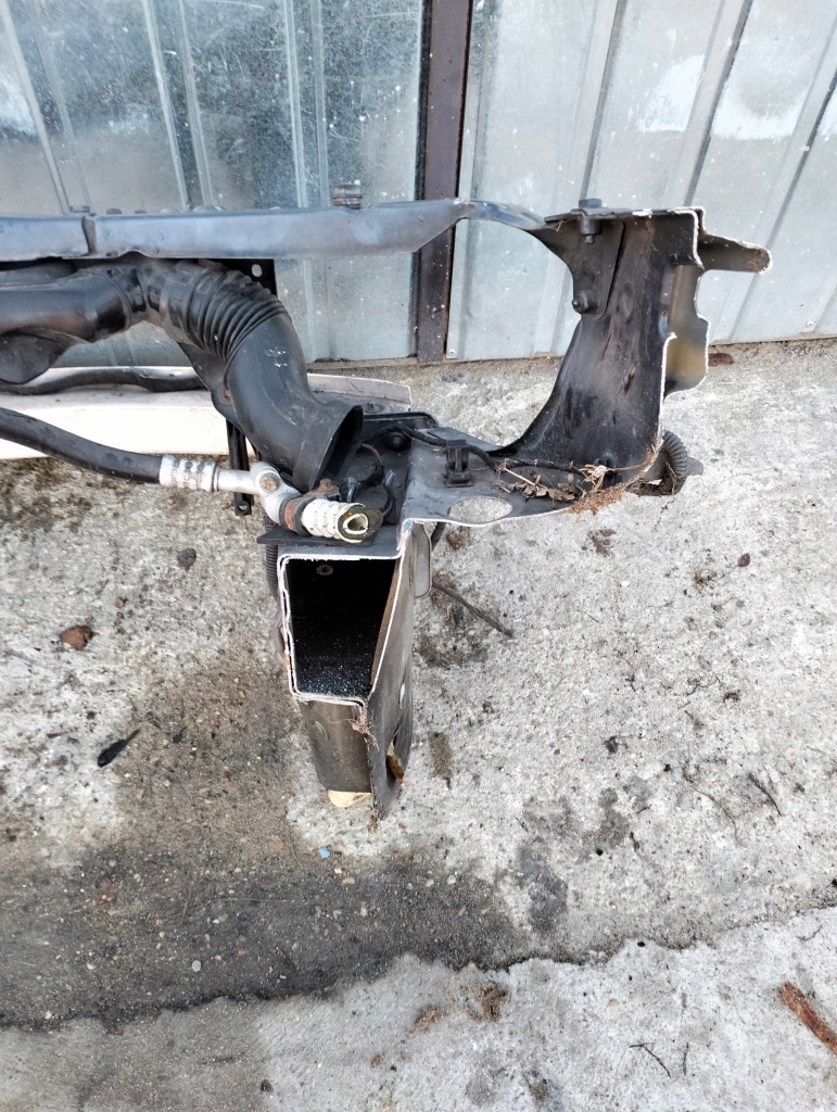 Ремінь передній підсилювач панель фари opel astra h iii gtc колір z168 Доставка