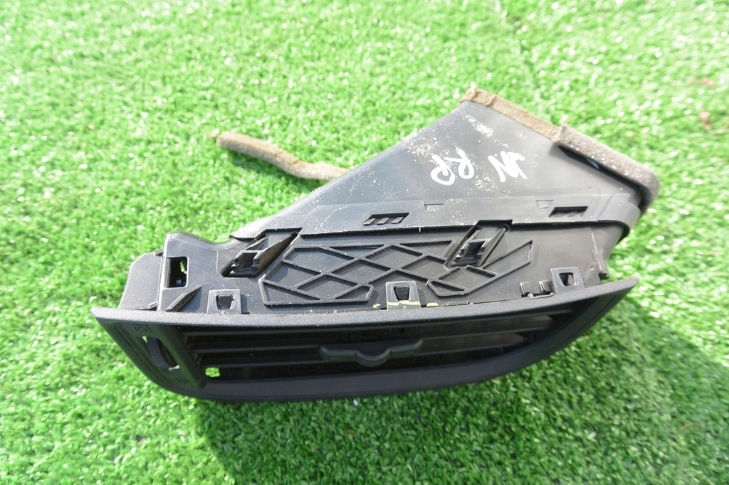 фото №7, Решітка обдув права ліва journey freemont kpl