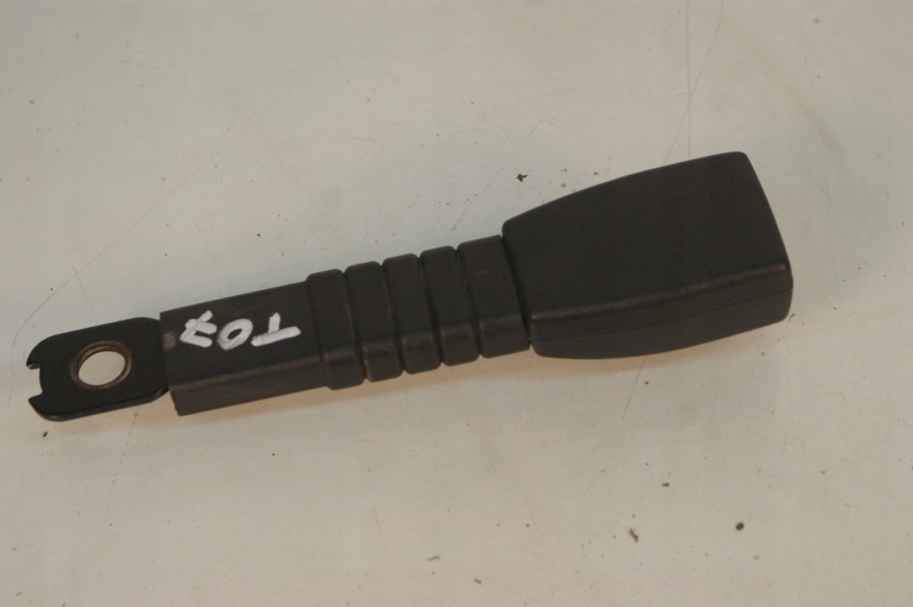 фото №4, Клипса поперечина правый перед hyundai accent описание!!!