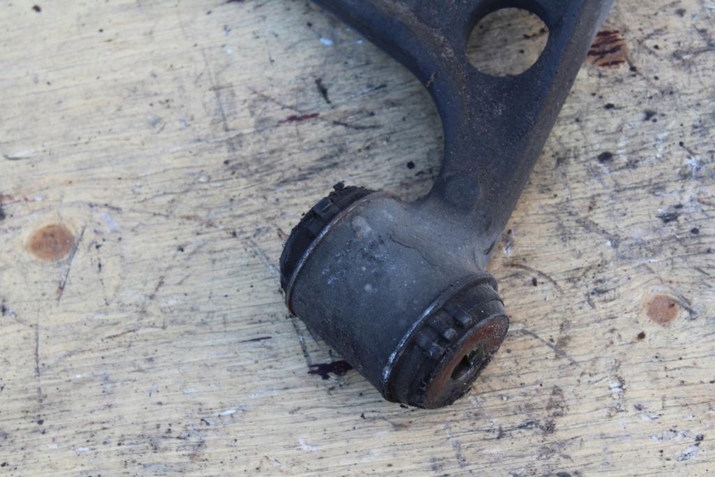 фото №8, Важіль перед передній mercedes e klasa w211 5.0 v8