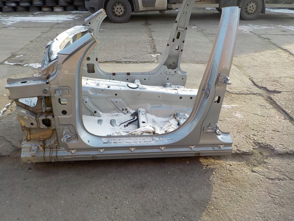 фото №3, Mercedes c klasa w205 четверть перед передняя левая правая