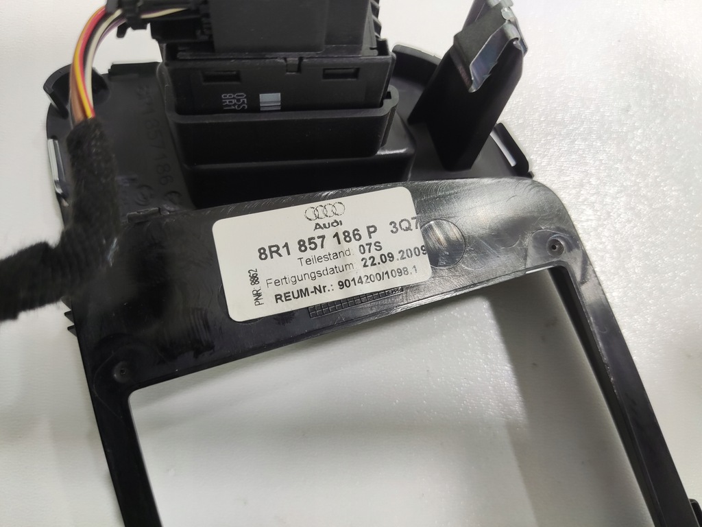 фото №8, Рамка корпус дисплея навігації audi q5 i 8r 8r1857186p 2008-2012