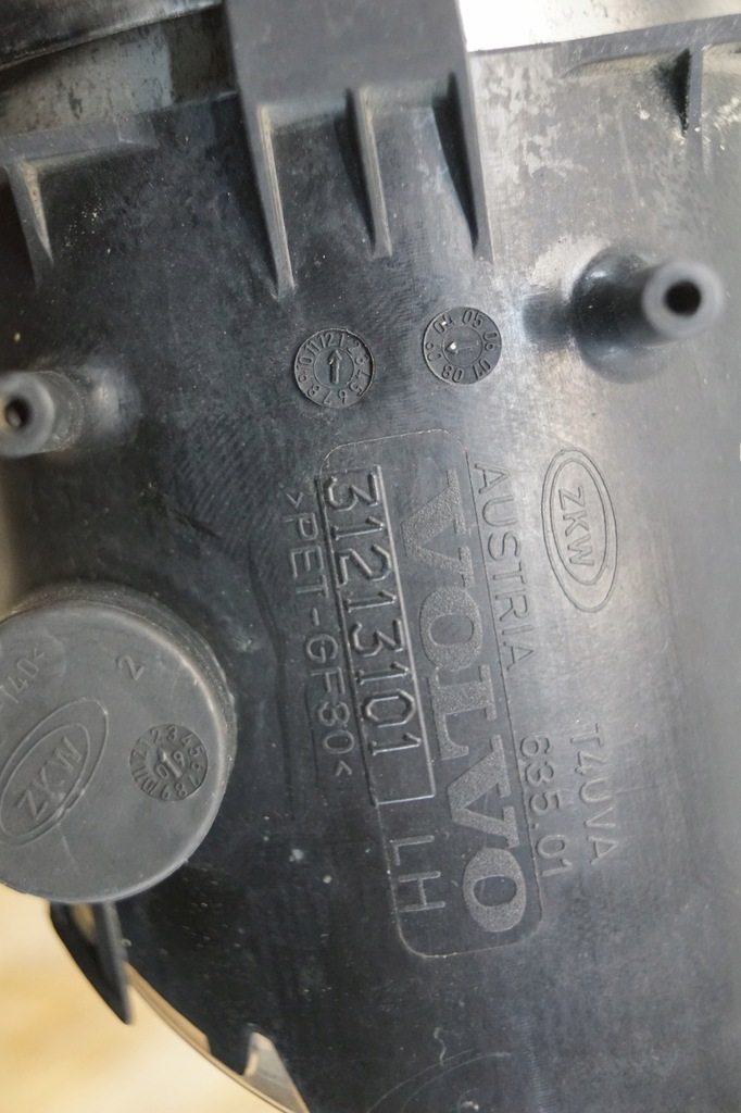 фото №8, Противотуманная фара бампера левый volvo v70 iii 31213101