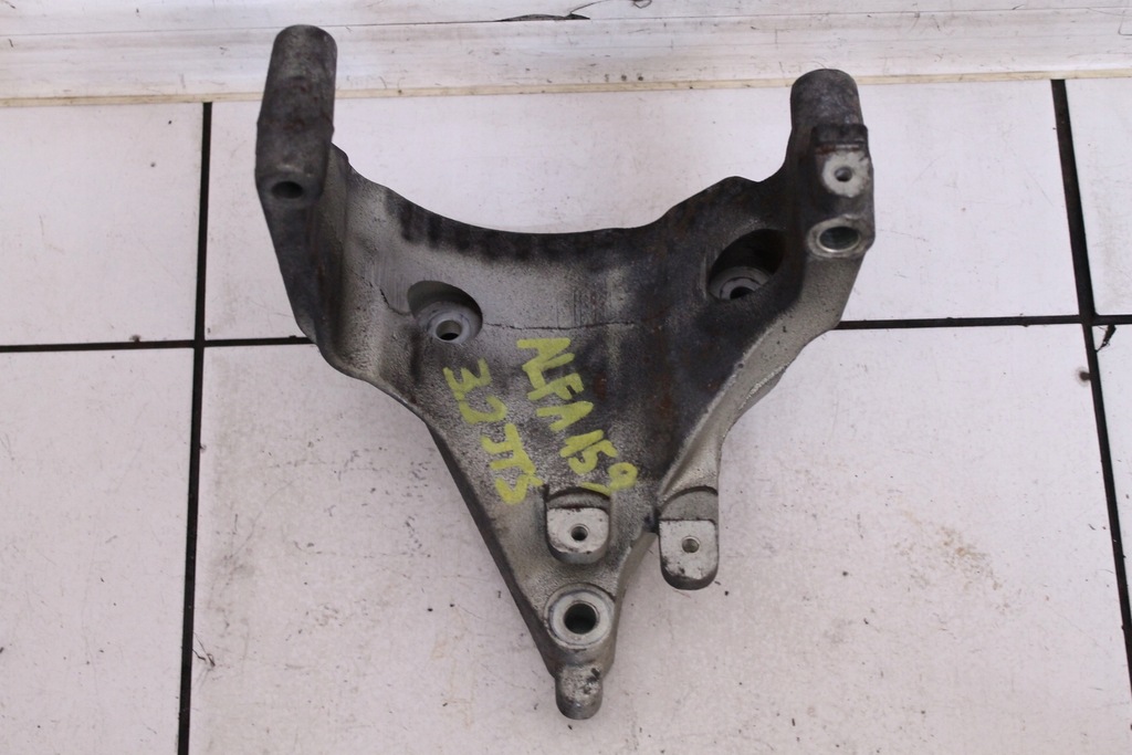 фото №1, Alfa romeo 159 3.2 jts кронштейн генератора кронштейн