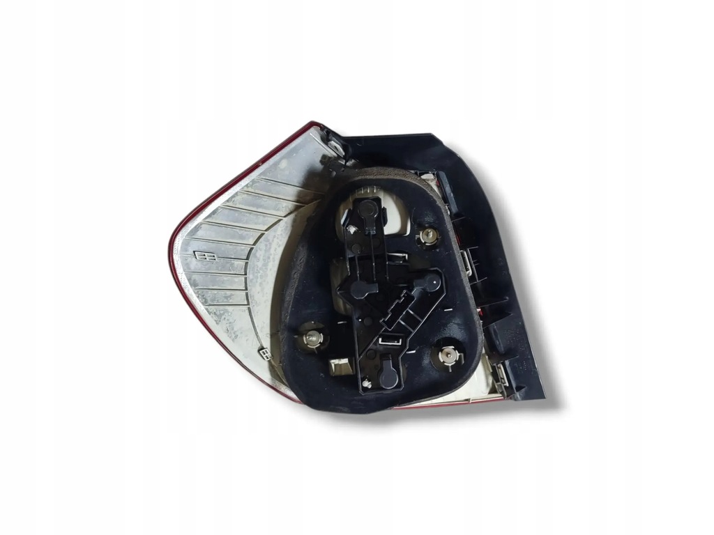 фото №7, Bmw 1 e81 e87 2006 задня сторона права лампа задня